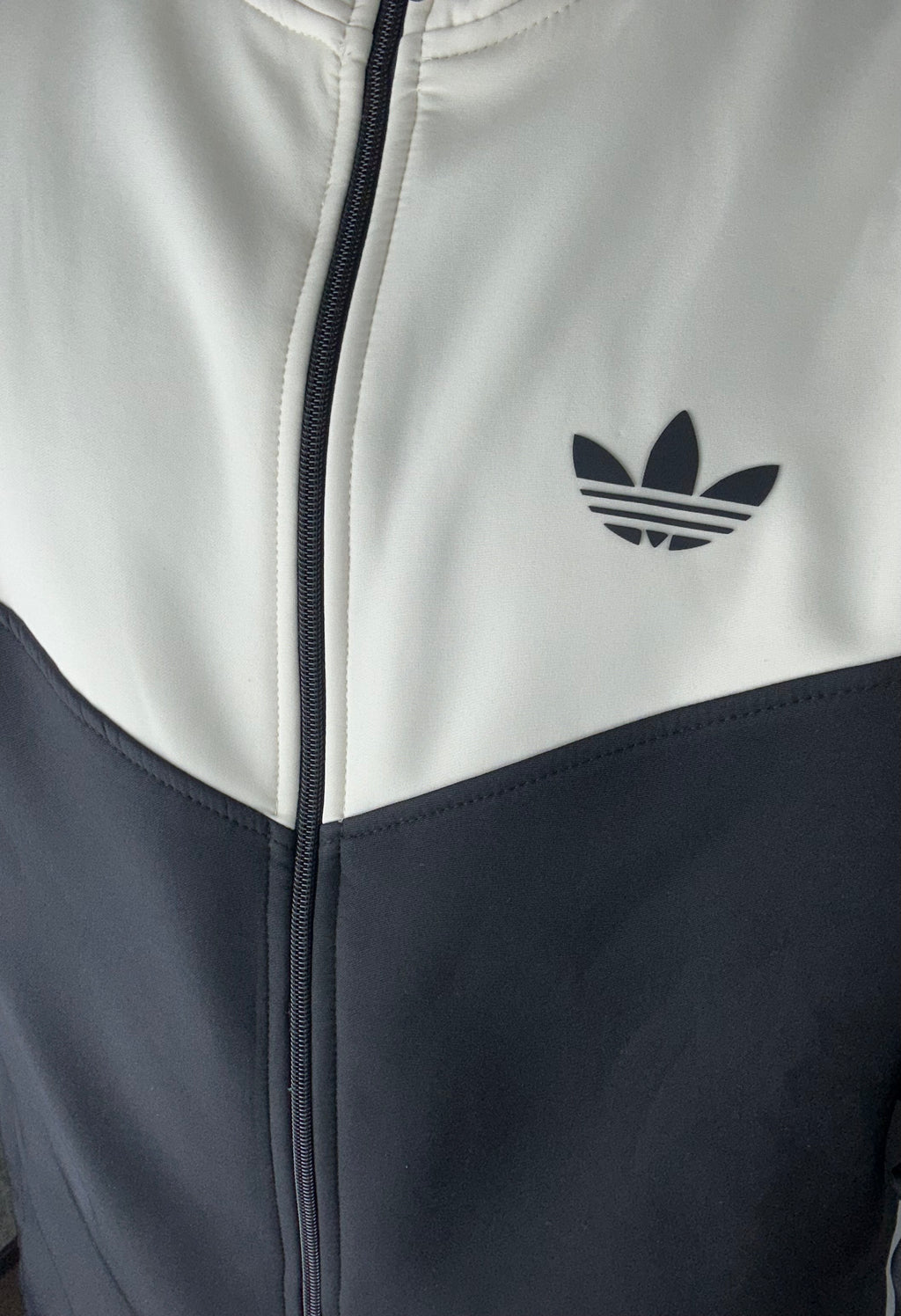 Adidas track suit V