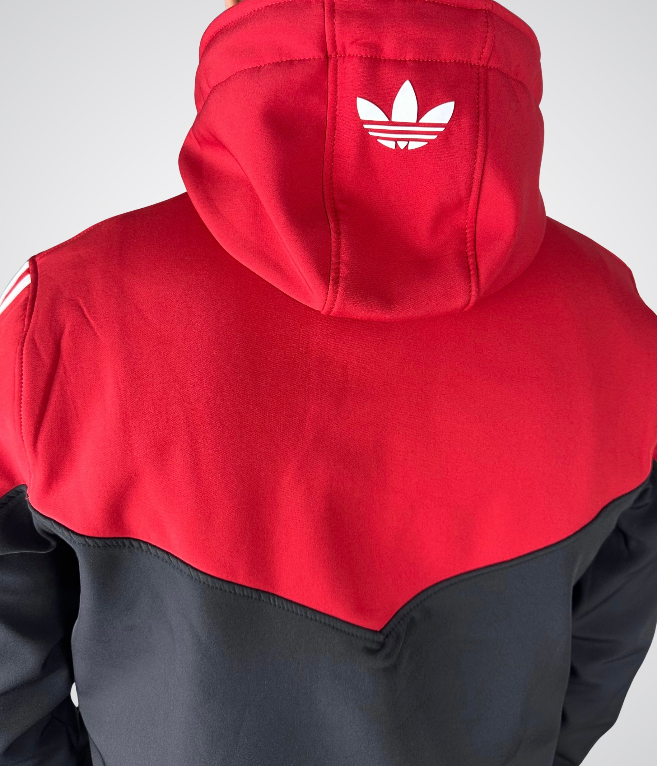 Adidas track suit V