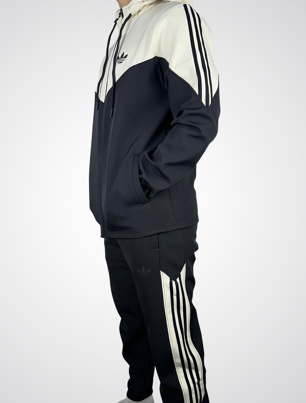 Adidas track suit V