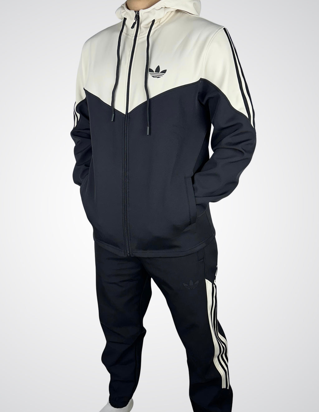 Adidas track suit V